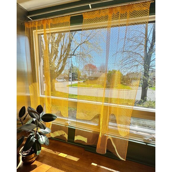 Vintage 70s yellow curtains, soft mesh, funky square geometric weave, pair - Picture 2 of 10